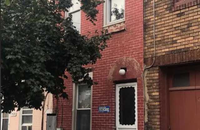 1922 North Marshall Street - 1 Gallery 2