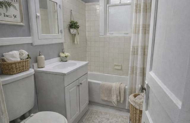 Overton Place Apartments Gallery 2