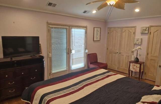 247 Boardwalk Gallery 2