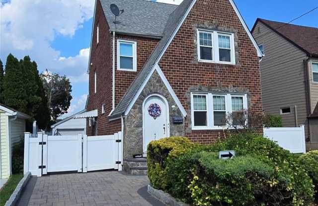472 Macatee Place photos photos
