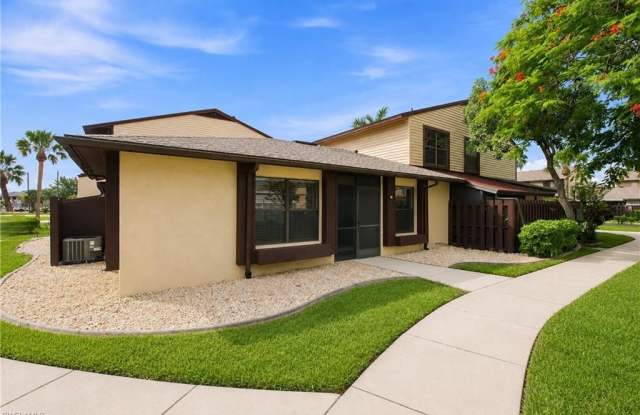 646 SE 12th Ct lot: 17 Gallery 3