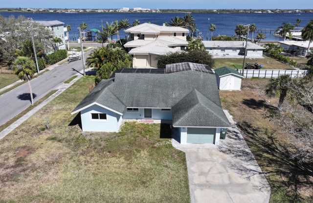 Four Bedroom Pool Home - Second Floor View of Manatee River photos photos Four Bedroom Pool Home - Second Floor View of Manatee River photos photos