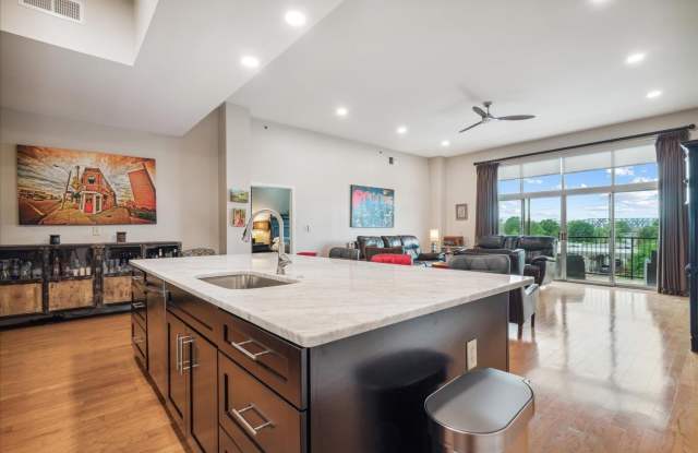 648 RIVERSIDE photos photos
