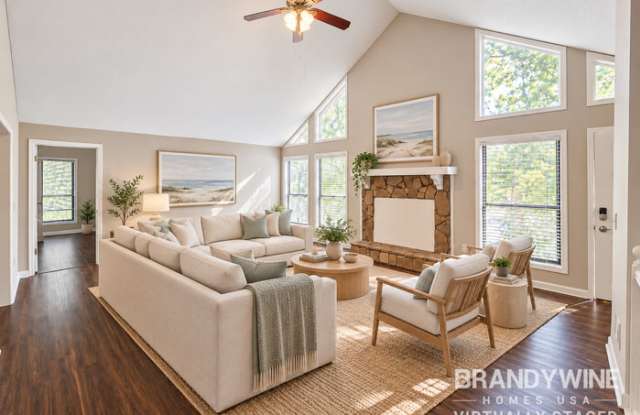 3893 Cloudland Drive Gallery 4