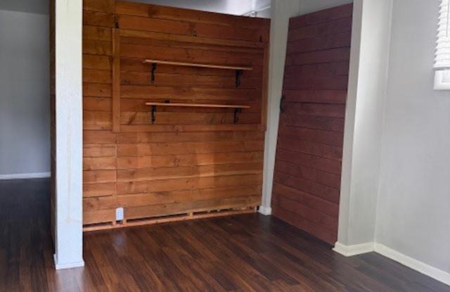 1807 Riverside Drive photos photos