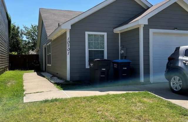 10701 Many Oaks Drive - 10701 Many Oaks Drive, Fort Worth, TX 76140