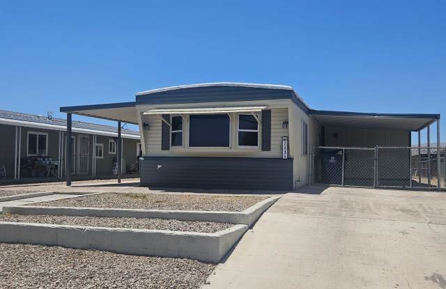 3 bed/2bath Mobile Home Walking Distance to the Colorado River! photos photos