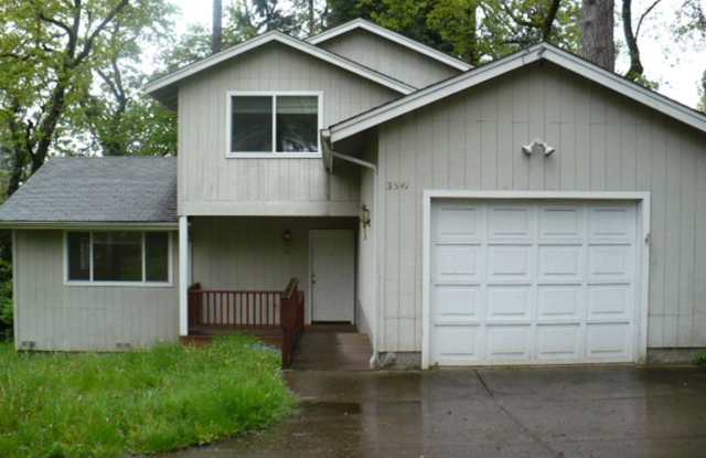 Four Bedroom w/ fenced yard, large garage photos photos
