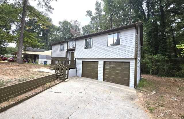 2982 Hillwood Drive Gallery 1