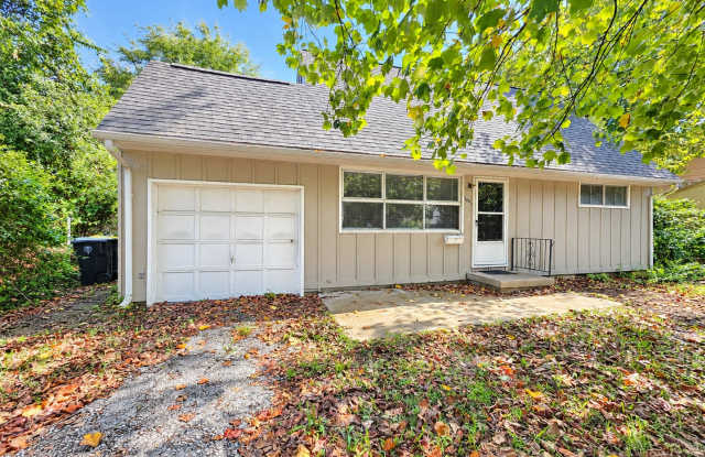 Plenty of Space Inside & Out – 4 Bedrooms + Fenced Yard photos photos Plenty of Space Inside & Out – 4 Bedrooms + Fenced Yard photos photos