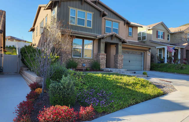 Spacious 4Bed/3.5Bath w/ Loft in Horse Creek Ridge Community~ Galician - 416 Galician Court, San Diego County, CA 92028 Spacious 4Bed/3.5Bath w/ Loft in Horse Creek Ridge Community~ Galician - 416 Galician Court, San Diego County, CA 92028