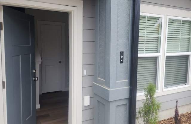 Chets Place Built in 2024 - 2 Bedroom 2 Bathroom w/ private baths for each bedroom Gallery 3