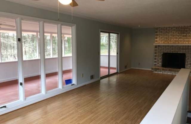 4095 Merritt Dr. Gallery 4