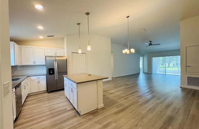 72 LANCELOT Drive Gallery 2