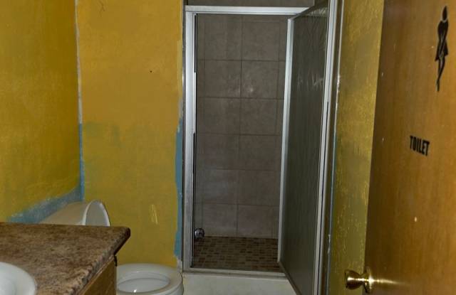 Beautiful 2-Bedroom Duplex Available! Gallery 4