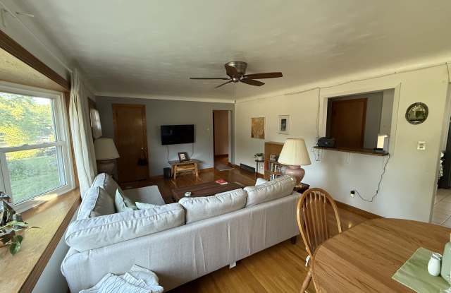 2179 Margaret Street photos photos