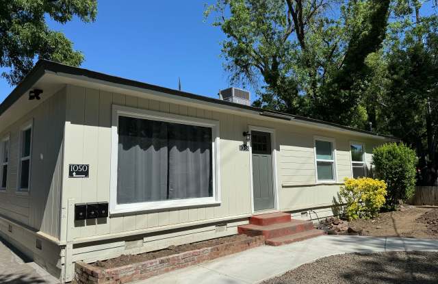 **Reserve for SUMMER 2027** Renovated Studio with Washer/Dryer & Private Yard Gallery 1