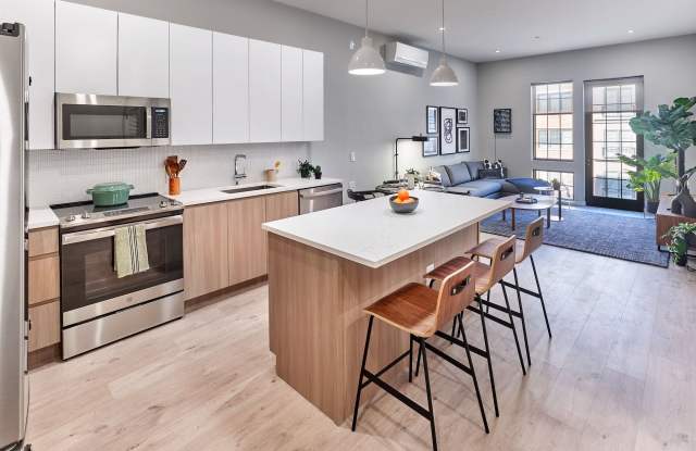 1110 S 5th St - 1110 South 5th Street, Harrison, NJ 07029