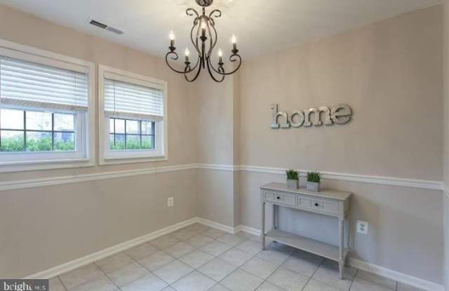 8348 MONTGOMERY RUN Road Gallery 4