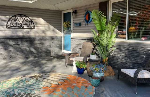 Brentwood - 3 bedroom, 1.5 bathroom, 1 car garage photos photos