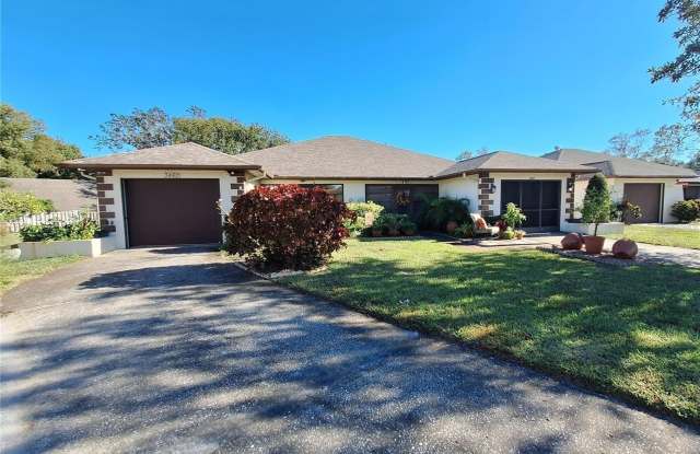 3462 MACLAREN DRIVE photos photos
