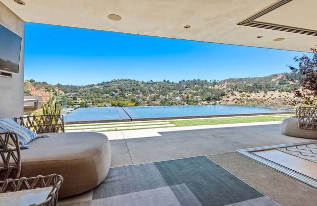 7551 Hermes Dr photos photos