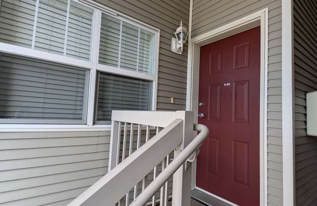 MOVE-IN SPECIAL! 1/2 off One-Month's Rent - 3 Bedroom Condo - 4217 164th Street Southwest, North Lynnwood, WA 98087