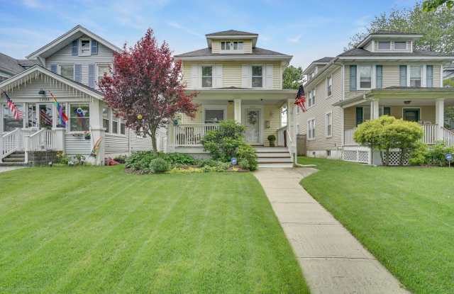 1206 2nd Avenue Gallery 2