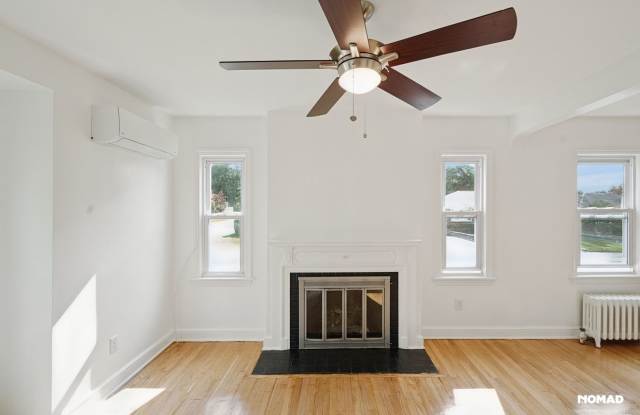Charming 3BR House in Albany Gallery 3