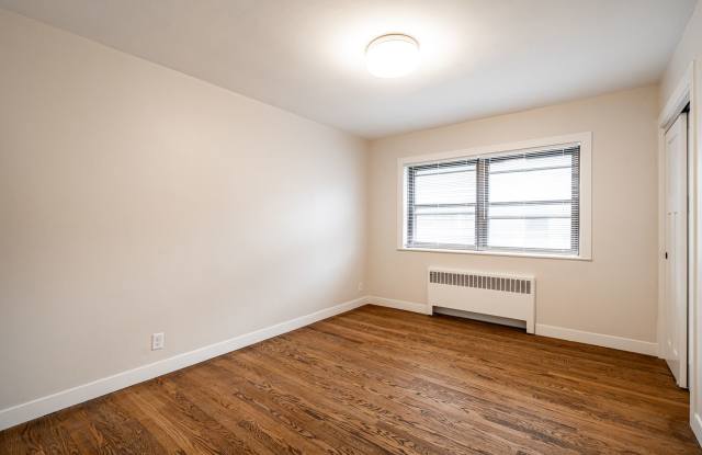 2600 E Kenwood Blvd photos photos