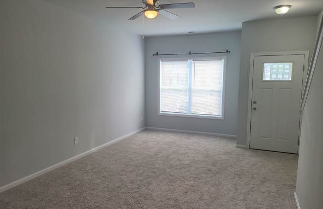 End unit 2 bedroom 2.5 bath townhome - Holly Ridge Gallery 4