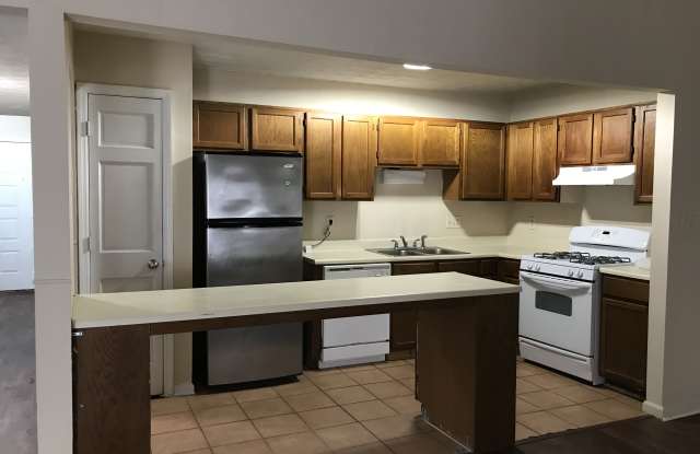 3918 Henry Ct Gallery 2