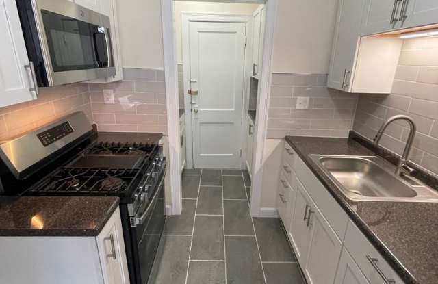 2BD* w/HEAT  HW * BRIGHTON * Comm  Wash photos photos