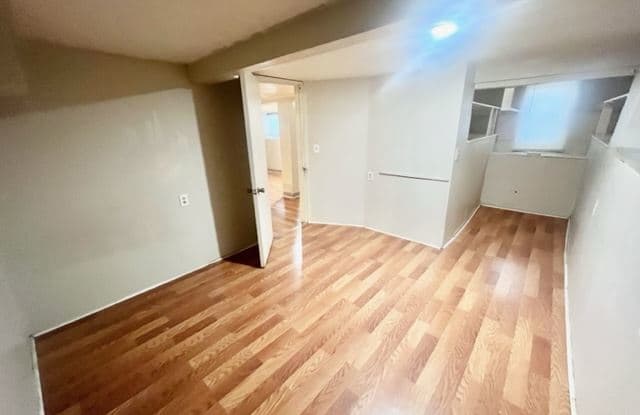 631 S Fuller Ave Apt 6 - 631 South Fuller Avenue, Independence, MO 64052