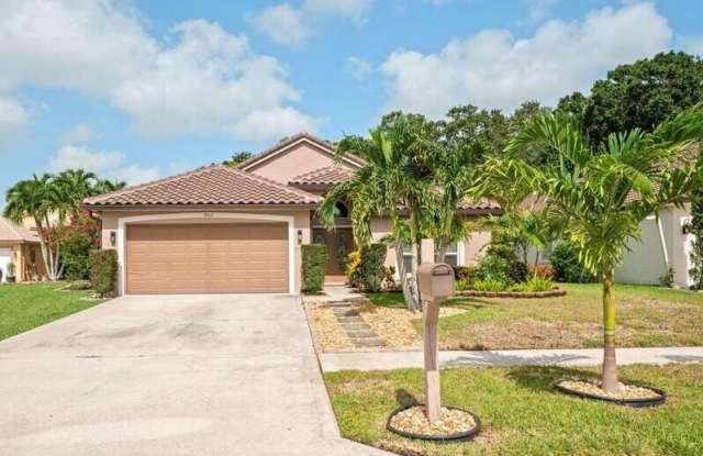 1842 OAK BERRY Circle Gallery 1