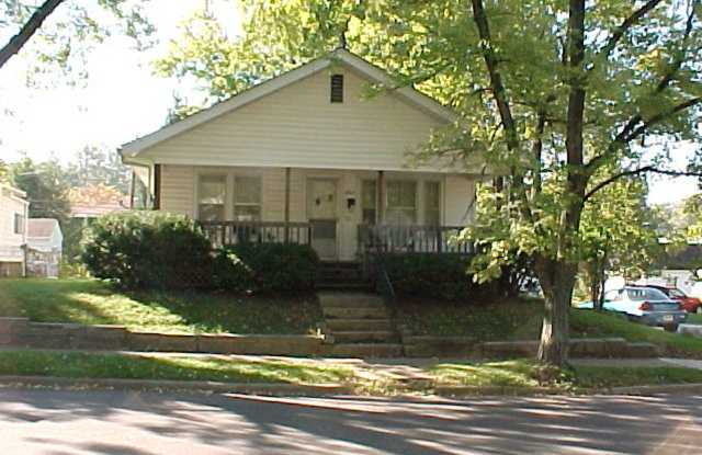 202 E 15th - 202 East 15th Street, Bloomington, IN 47408