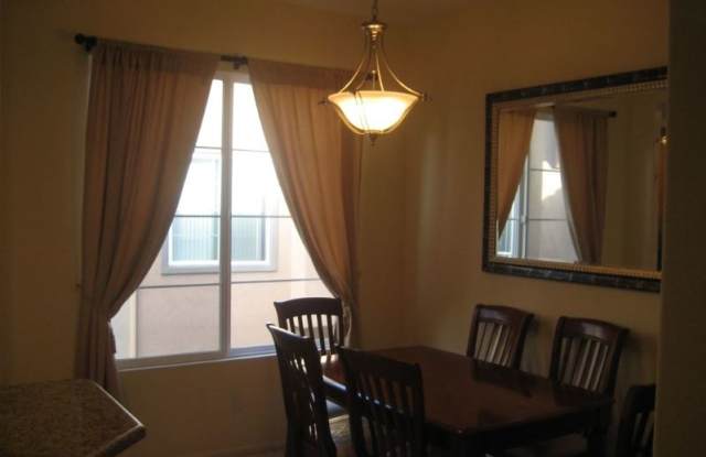 2885 Escala Cir Gallery 2