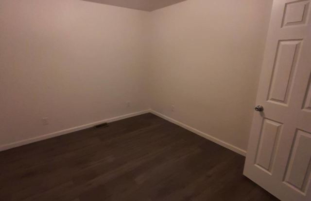 104 East Main Street - 102B Gallery 4