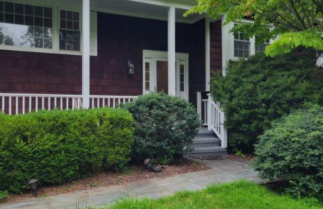 17 Turner Lane Gallery 2