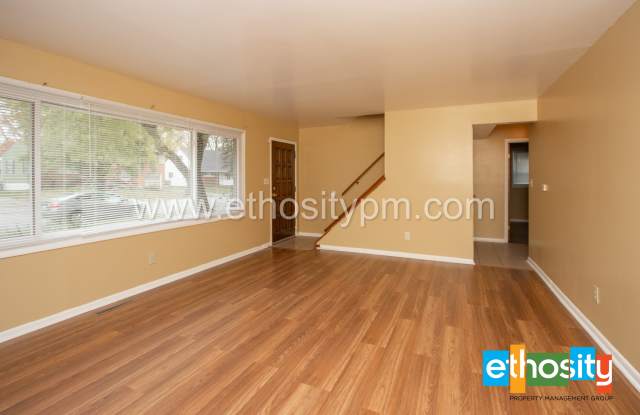 6130 E 43rd Pl Gallery 3