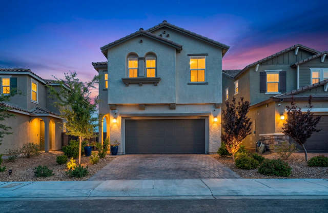 Spacious 5-Bedroom Home with Loft, Pool & Mountain Views photos photos