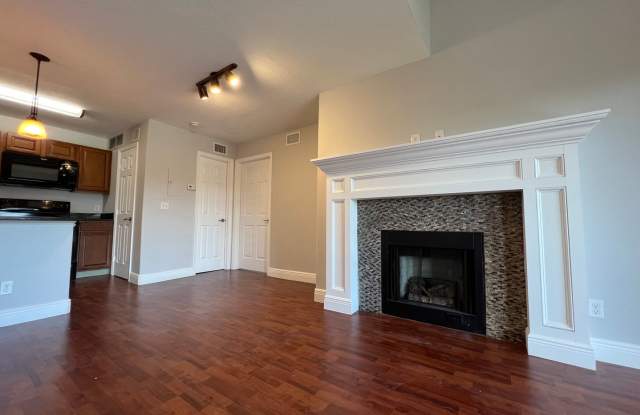Beautiful 1/1 Condo in Gated Lakefront Community of Altamonte Springs! Gallery 4