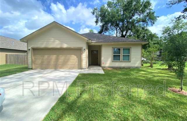 7637 Tully St - 7637 Tully Street, Houston, TX 77016