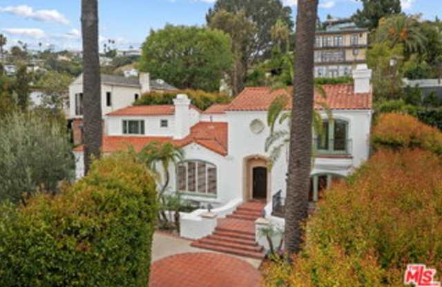 1200 North Doheny Drive Gallery 4