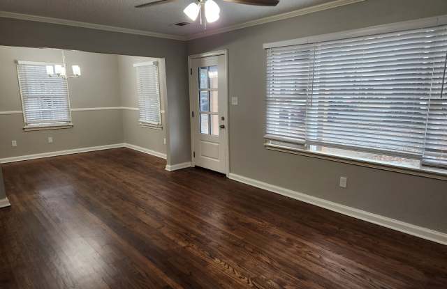 866 Colonial Gallery 4