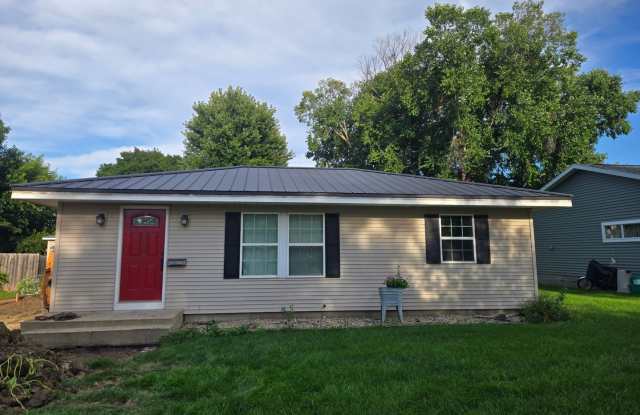 Freshly renovated, bright, and ready for you! photos photos