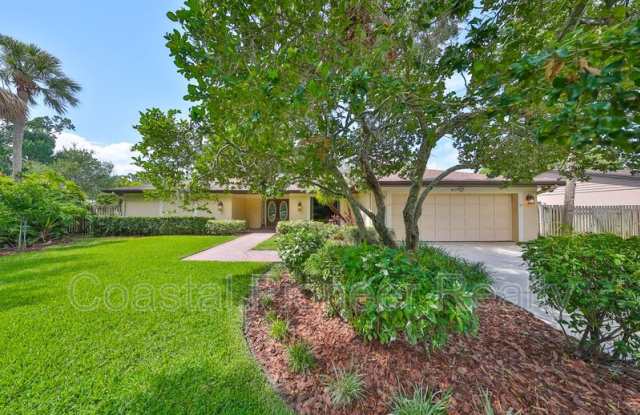 817 Bannockburn Ave photos photos