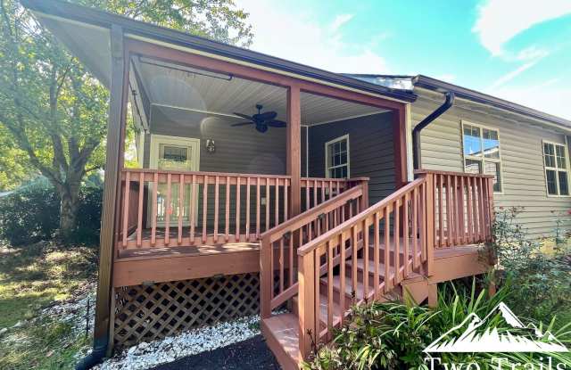 FULL RV HOOKUP + UTILITIES INCLUDED Gallery 1