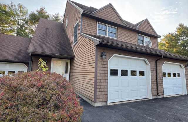 $3,250 3BD/1.5BA Spacious Condo in Portland - Available 10/10!! Gallery 1