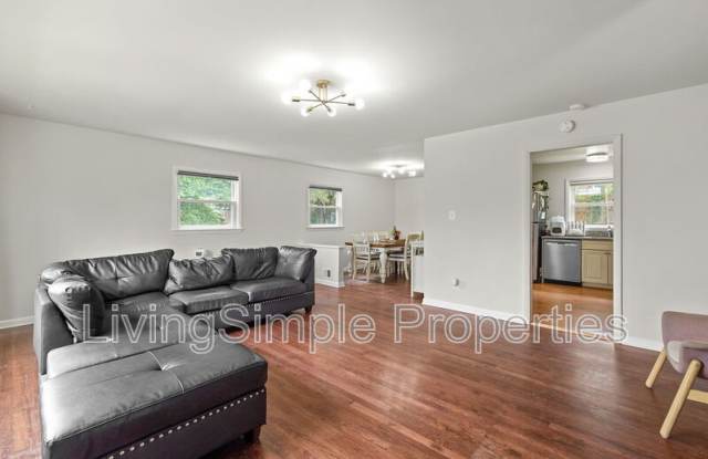 1213 Gladstone Drive photos photos